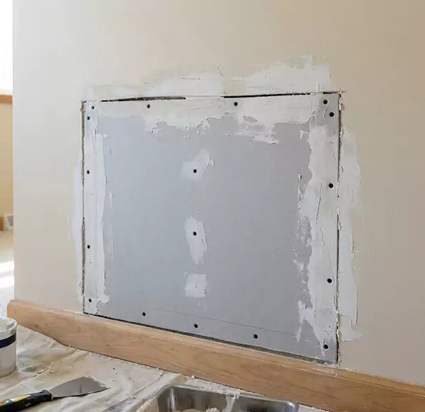 Why Homeowners and Businesses Choose Coral Springs Water Damage Pros for Fixing Water Damaged Drywall in Coral Springs, FL?